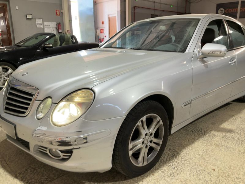 Mercedes-Benz E-Klasse E 220 CDI Avantgarde 2006 – снимка 2