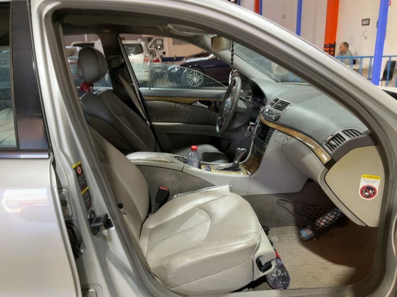 Mercedes-Benz E-Klasse E 220 CDI Avantgarde 2006 – снимка 11