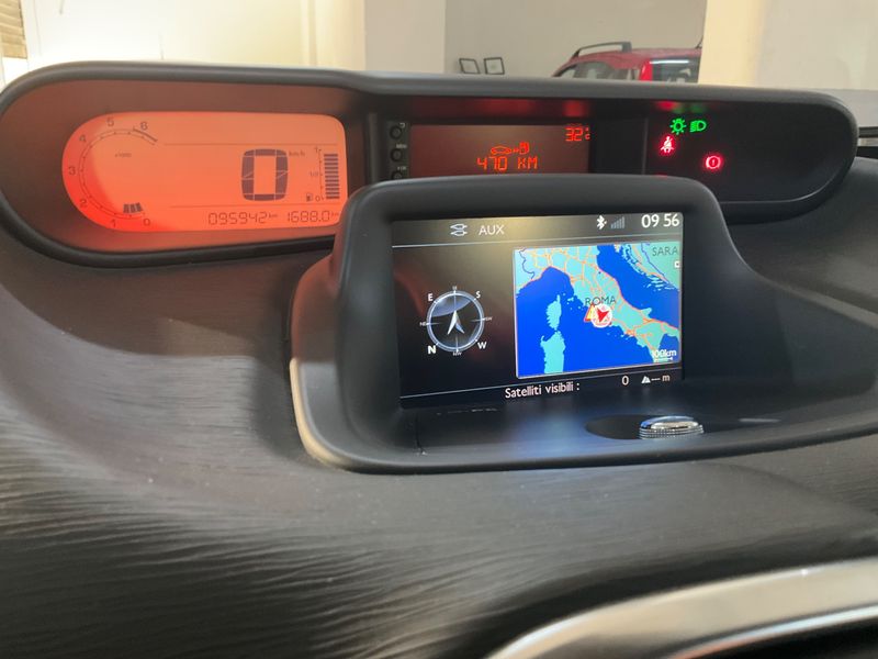 Citroen C3 Picasso 1.4 VTi Seduction 2013 – снимка 4