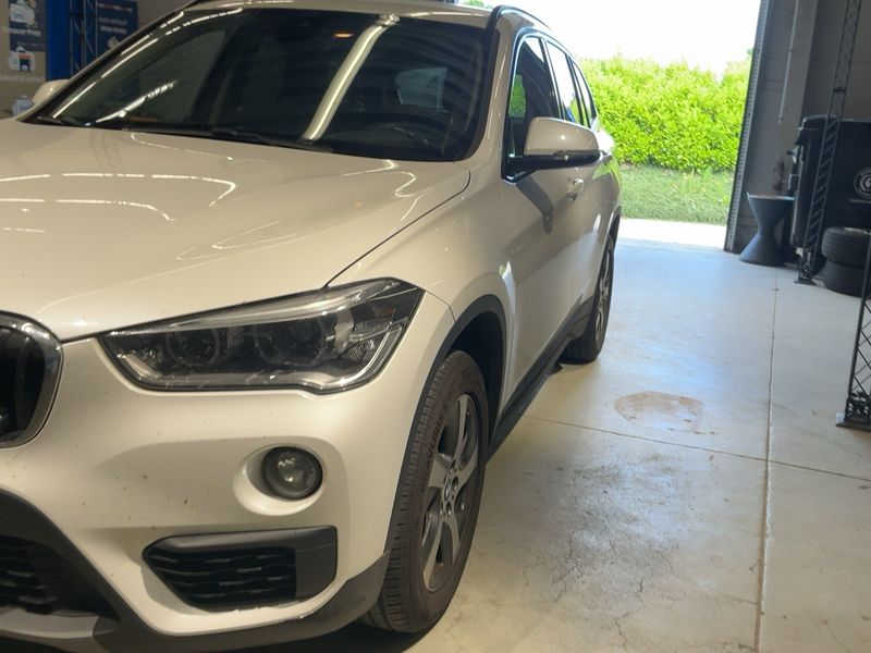 BMW X1 sDrive 20i Advantage 2017 – снимка 2