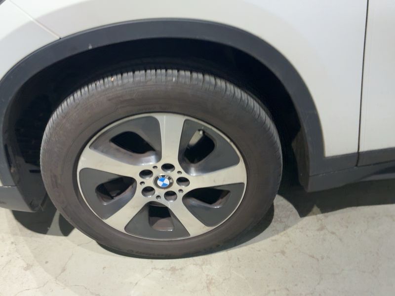 BMW X1 sDrive 20i Advantage 2017 – снимка 3