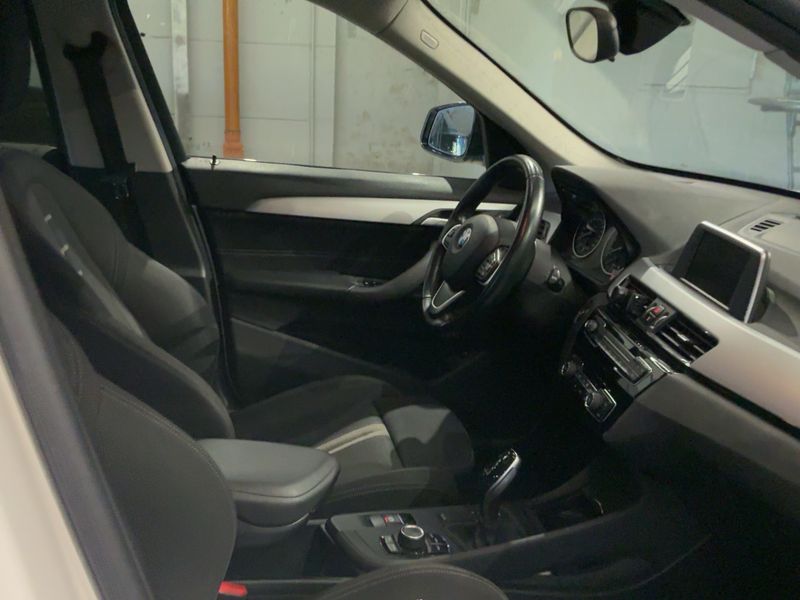 BMW X1 sDrive 20i Advantage 2017 – снимка 17