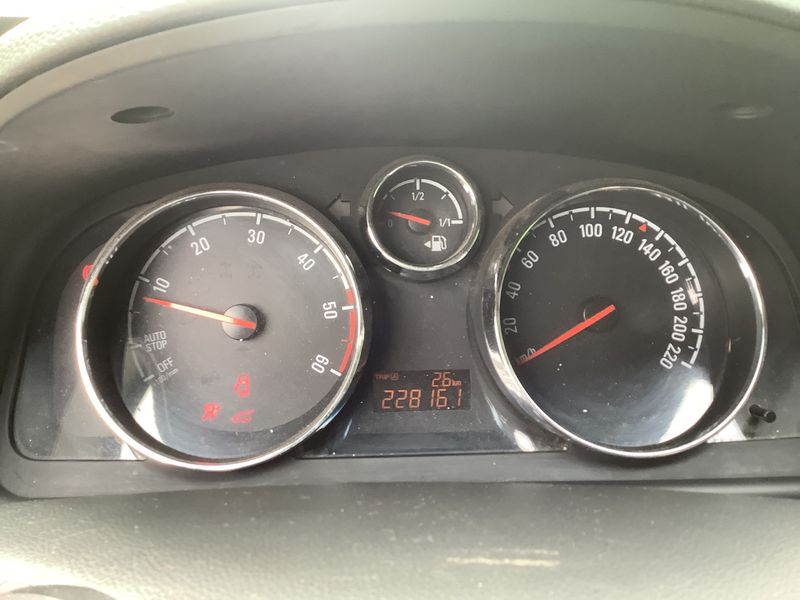 Opel Antara 2.2 CDTI Design Edition 4x2 2014 – снимка 4