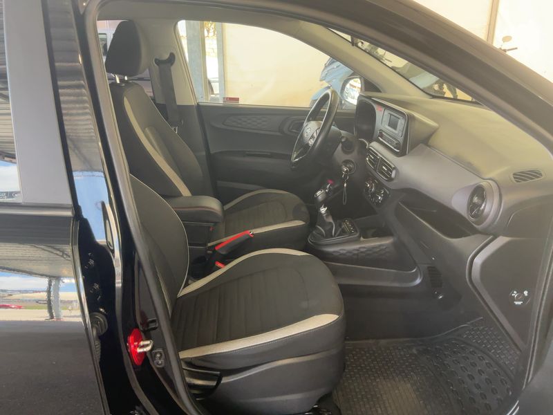Hyundai i10 1.0 Tech 2022 – снимка 16