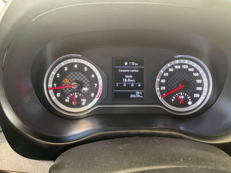 Hyundai i10 1.0 Tech 2022 – снимка 18