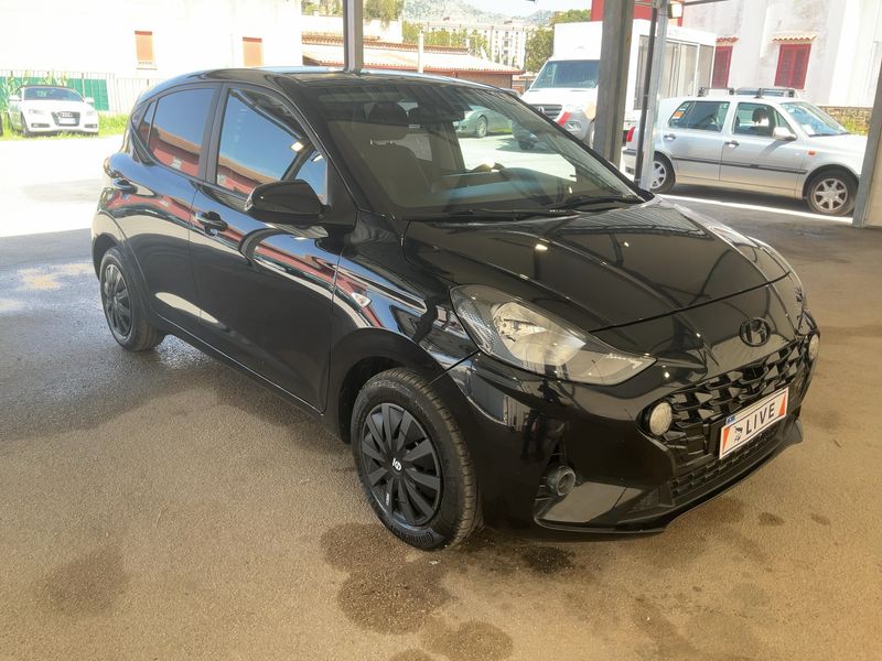 Hyundai i10 1.0 Tech 2022 – снимка 12