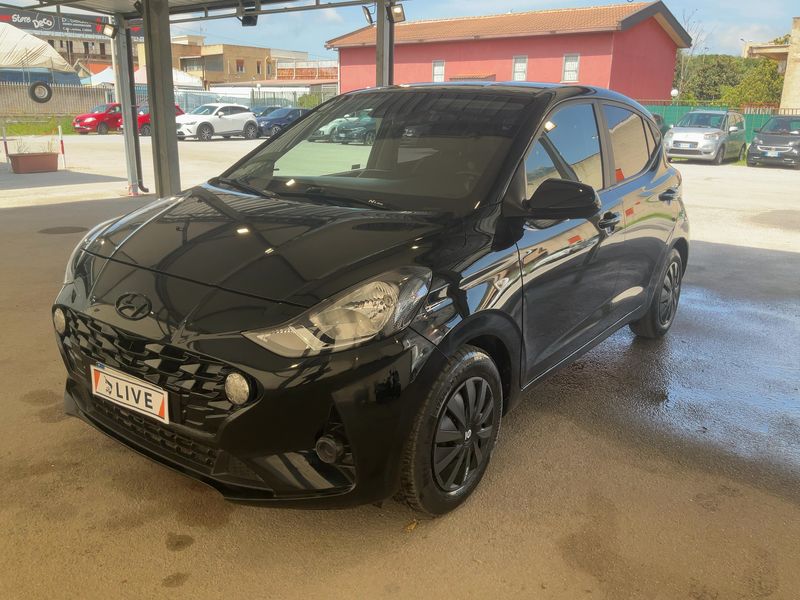 Hyundai i10 1.0 Tech 2022 – снимка 2