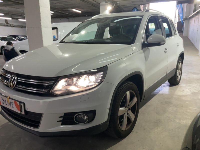 Volkswagen Tiguan 2.0 TSI 4Motion Sport 2015 – снимка 2