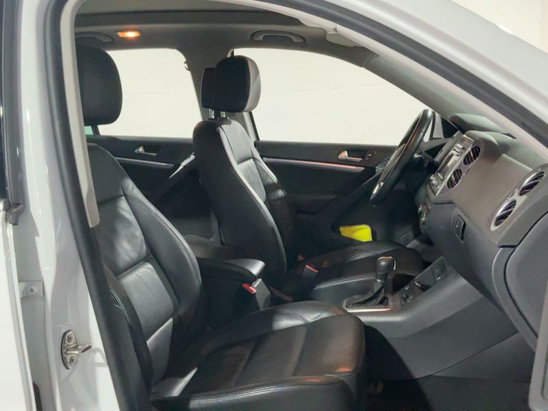 Volkswagen Tiguan 2.0 TSI 4Motion Sport 2015 – снимка 16