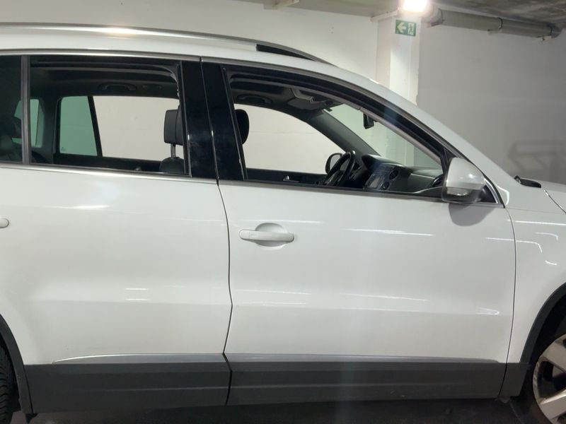 Volkswagen Tiguan 2.0 TSI 4Motion Sport 2015 – снимка 10