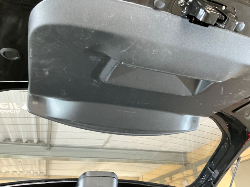 Dacia Duster 1.6 SCe LPG Laureate 4x2 2017 – снимка 30