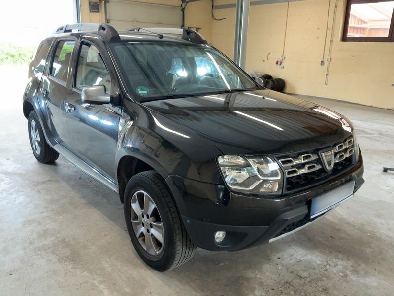 Dacia Duster 1.6 SCe LPG Laureate 4x2 2017 – снимка 12