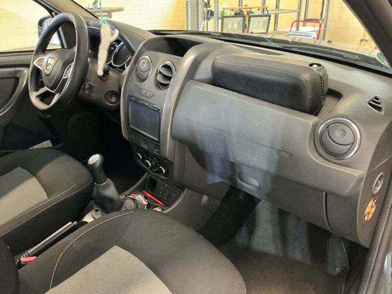 Dacia Duster 1.6 SCe LPG Laureate 4x2 2017 – снимка 33