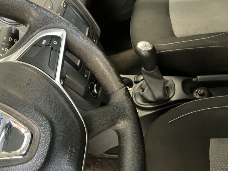 Dacia Duster 1.6 SCe LPG Laureate 4x2 2017 – снимка 35