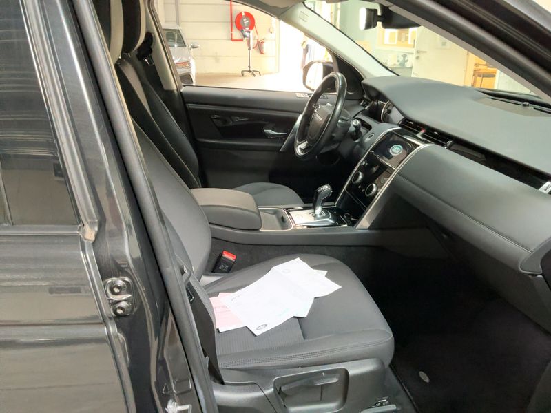 Land Rover Discovery Sport 2.0 Td4 Mild-Hybrid AWD 2020 – снимка 17