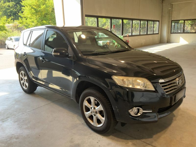 Toyota RAV 4 2.2 D-4D Crossover Exclusive 2011 – снимка 12