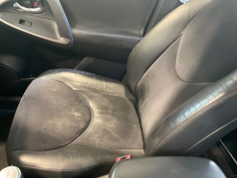 Toyota RAV 4 2.2 D-4D Crossover Exclusive 2011 – снимка 25