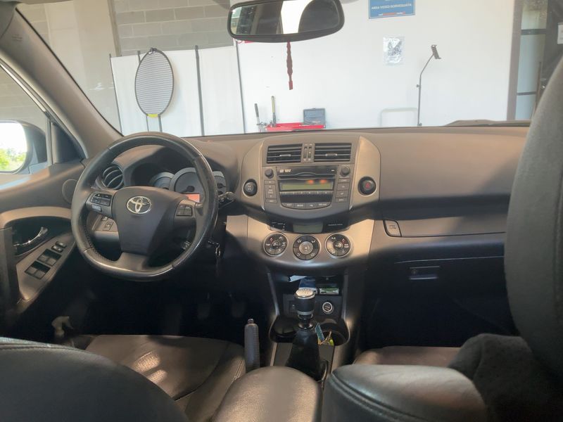 Toyota RAV 4 2.2 D-4D Crossover Exclusive 2011 – снимка 17