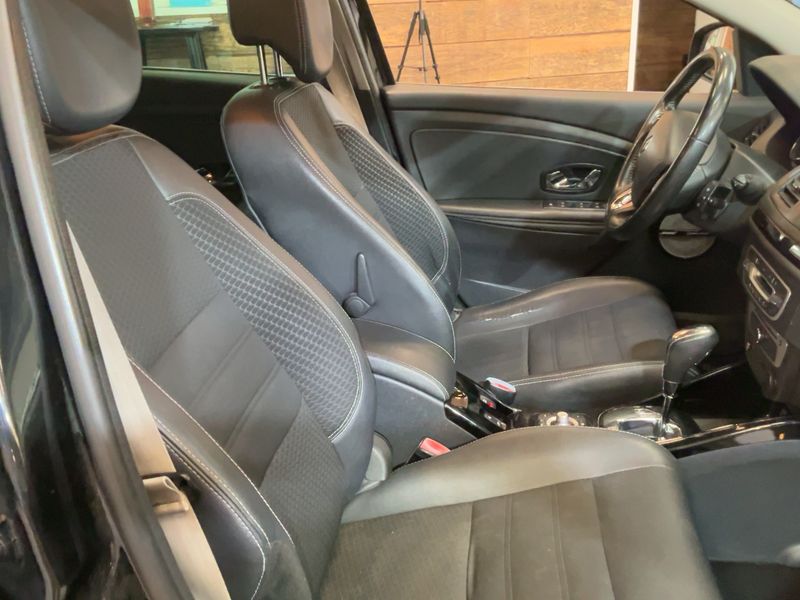 Renault Megane 1.5 dCi BOSE Edition 2014 – снимка 16