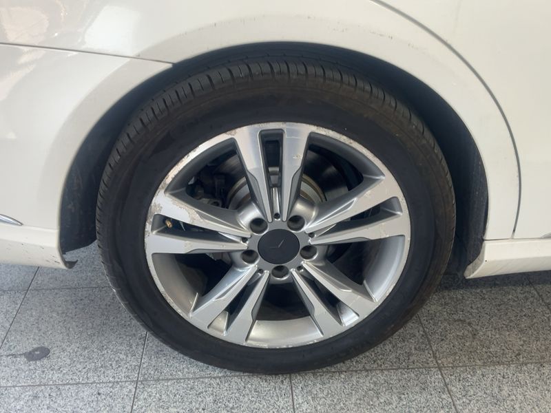 Mercedes-Benz E-Klasse E 220 CDI BlueEfficiency Avantgarde 2014 – снимка 19