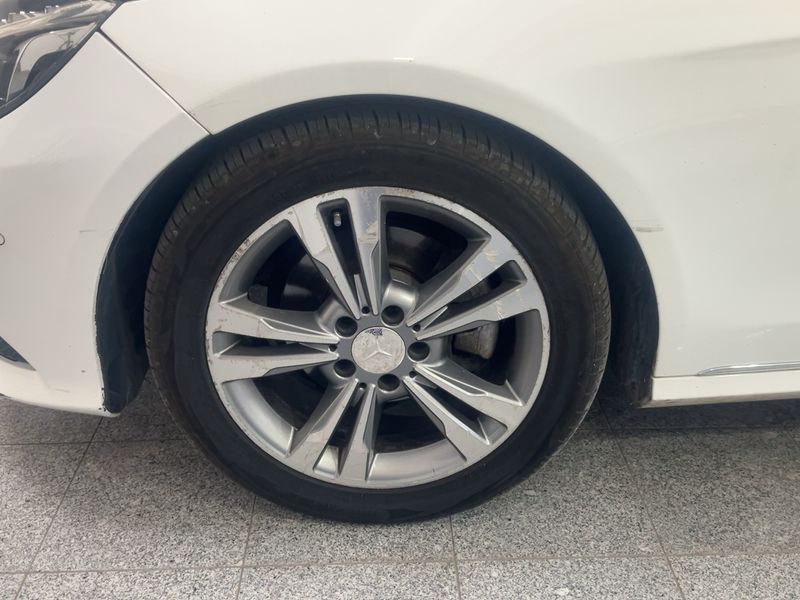 Mercedes-Benz E-Klasse E 220 CDI BlueEfficiency Avantgarde 2014 – снимка 17