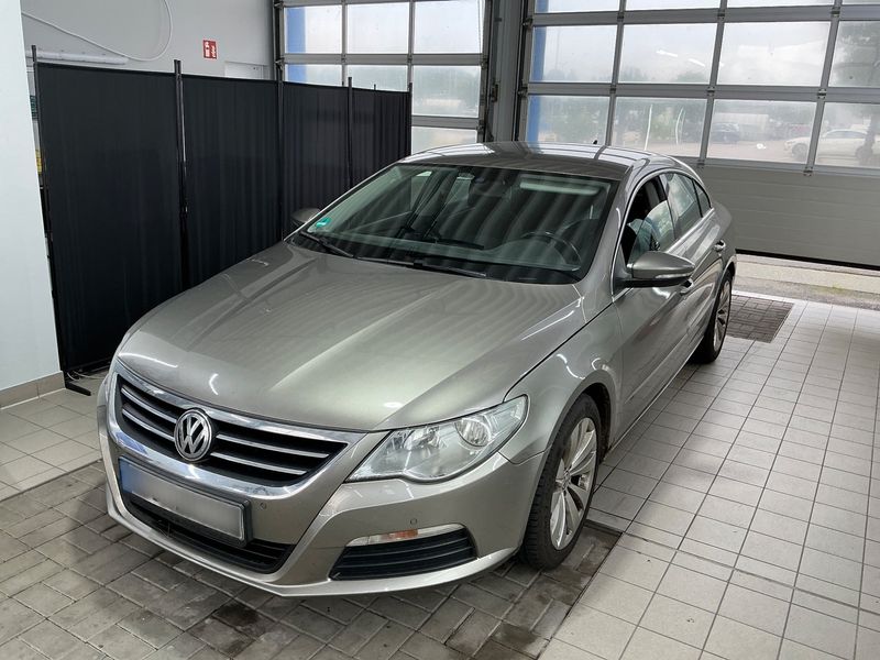 Volkswagen Passat CC 2.0 TDI BlueMotion Tech 2011 – снимка 1