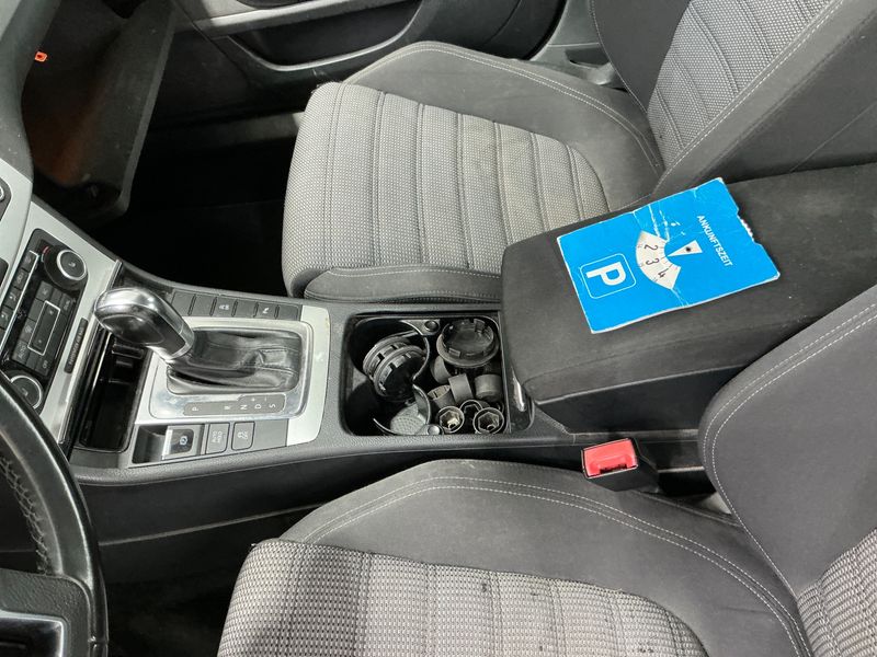 Volkswagen Passat CC 2.0 TDI BlueMotion Tech 2011 – снимка 28