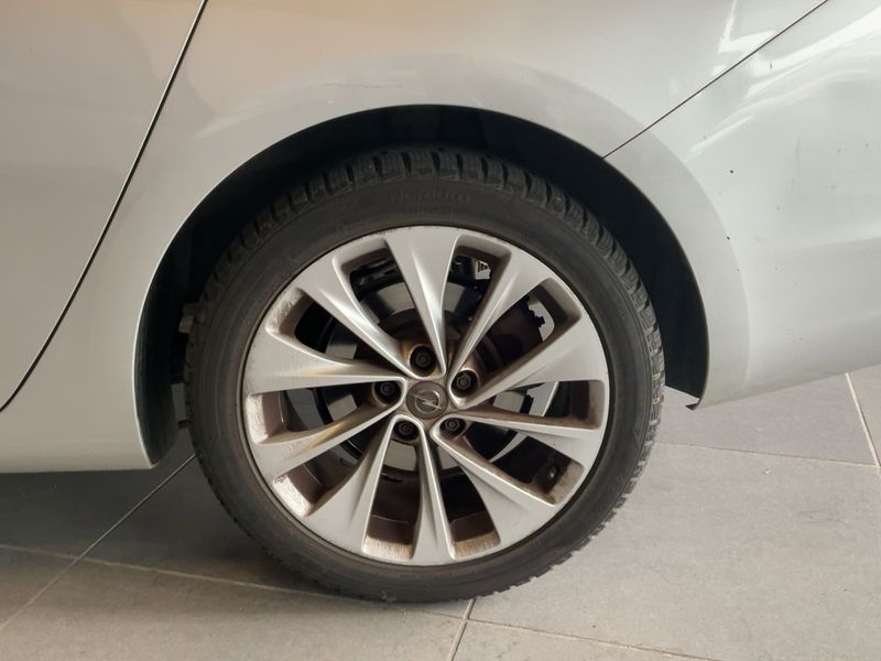Opel Astra 1.6 CDTI 2016 – снимка 18