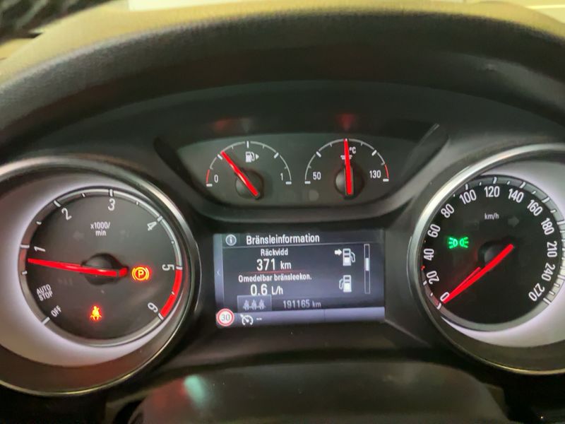 Opel Astra 1.6 CDTI 2016 – снимка 13