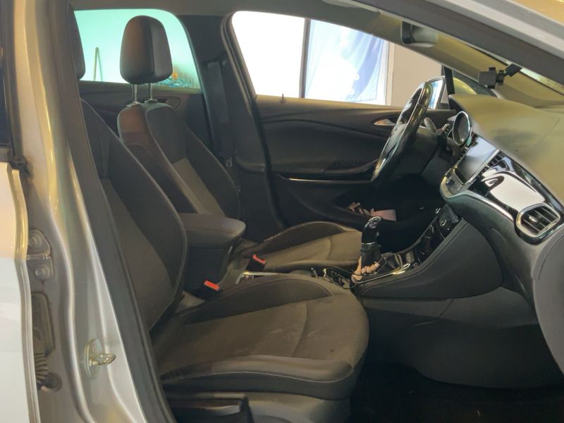 Opel Astra 1.6 CDTI 2016 – снимка 11