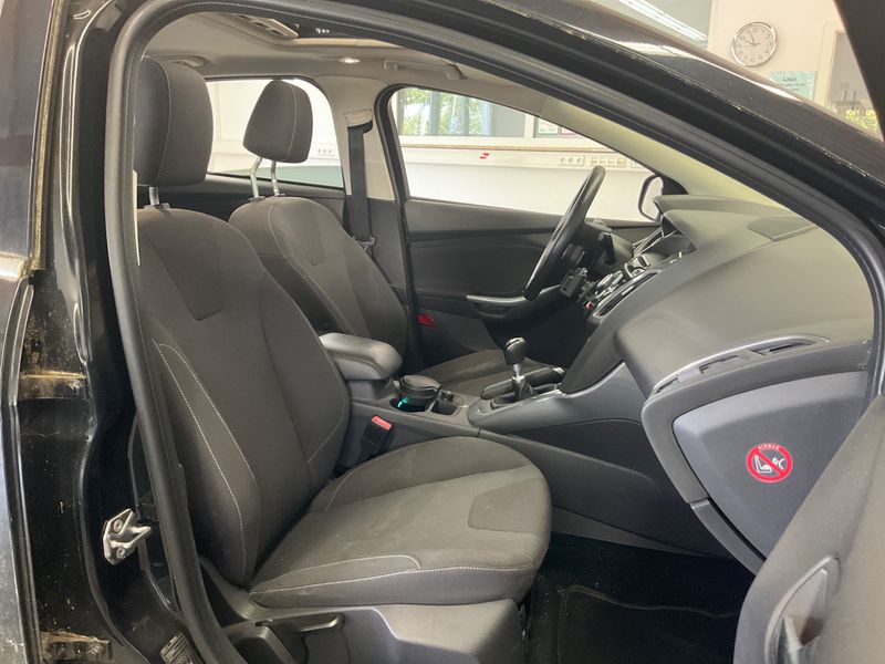 Ford Focus 1.6 EcoBoost Titanium 2011 – снимка 3