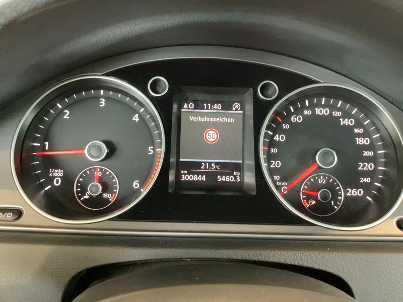 Volkswagen Passat 2.0 TDI Comfortline BlueMotion Tech 2013 – снимка 13