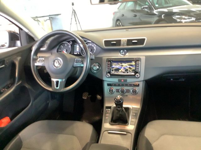 Volkswagen Passat 2.0 TDI Comfortline BlueMotion Tech 2013 – снимка 12