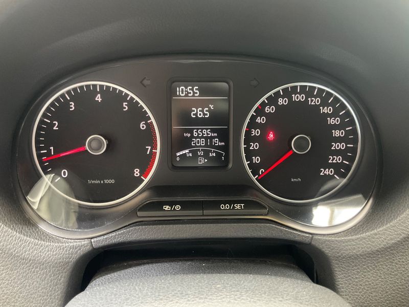 Volkswagen Polo 1.2 TSI Comfortline 2014 – снимка 4