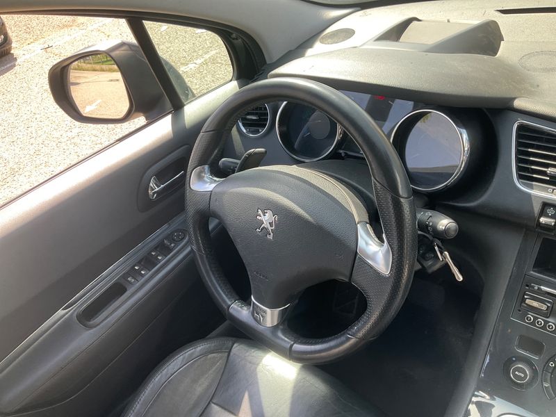 Peugeot 3008 2.0 HDi Hybrid4 2014 – снимка 35