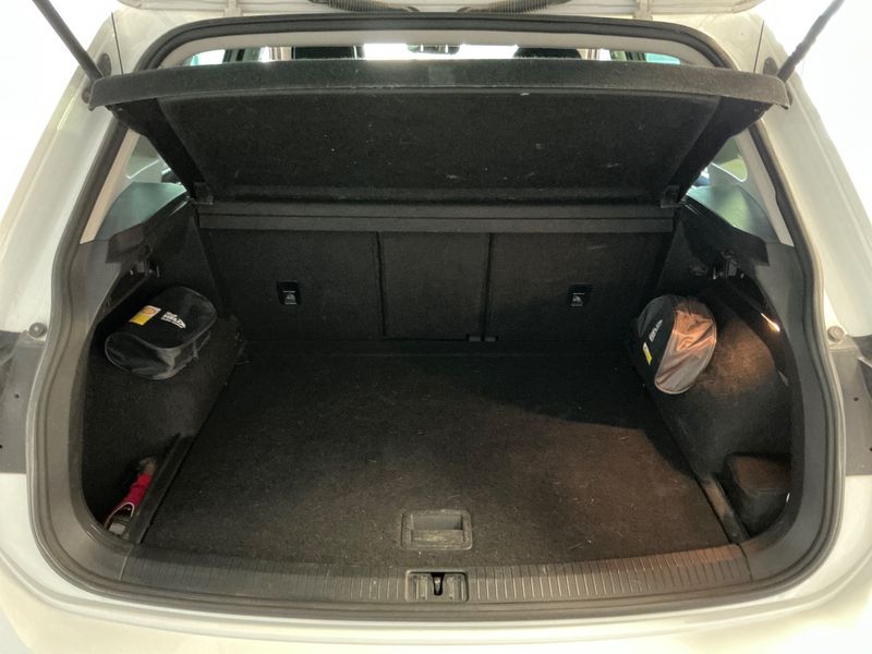 Volkswagen Tiguan 2.0 TDI Carat Edition 4Motion BlueMotion Tech 2016 – снимка 15