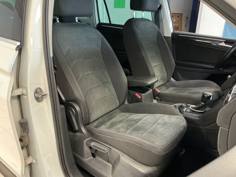 Volkswagen Tiguan 2.0 TDI Carat Edition 4Motion BlueMotion Tech 2016 – снимка 16