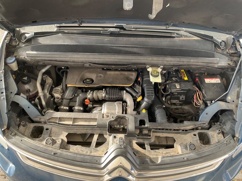 Citroen C4 Picasso 1.6 Blue-HDi Business + 2015 – снимка 23