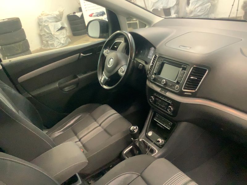 Volkswagen Sharan 2.0 TDI Match BlueMotion Tech 2012 – снимка 16