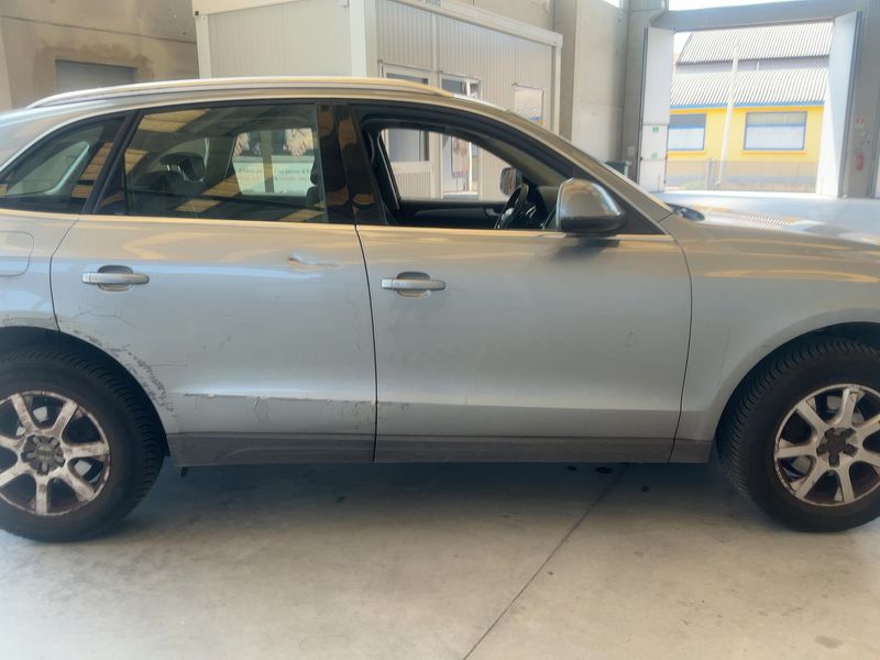 Audi Q5 2.0 TDI quattro 2009 – снимка 10