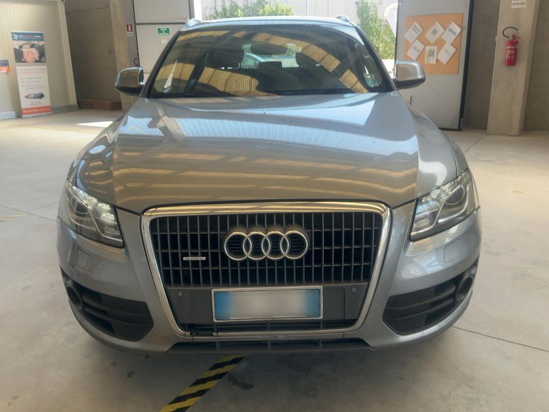 Audi Q5 2.0 TDI quattro 2009 – снимка 14