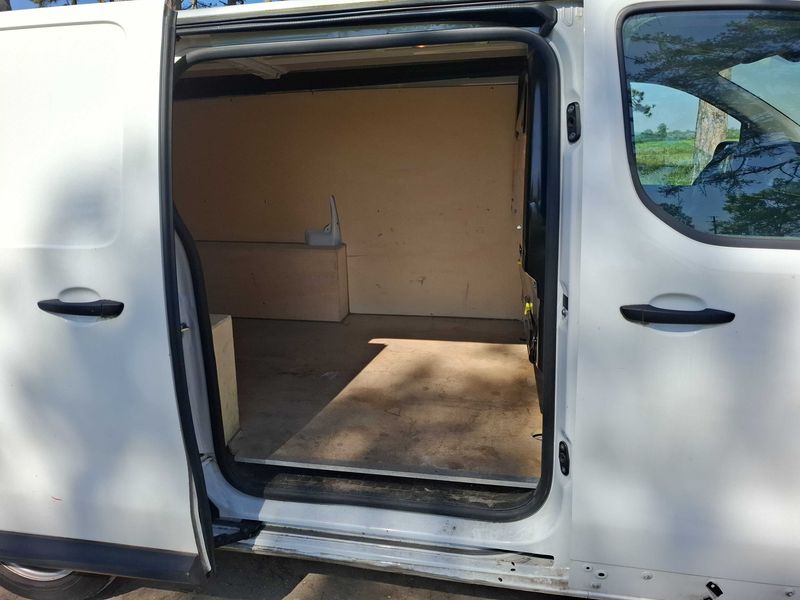 Peugeot Expert 2.0 Blue-HDi Asphalt L3 2022 – снимка 14