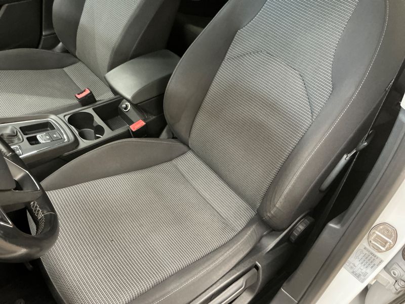 Seat Leon 1.6 TDI Business 2019 – снимка 32