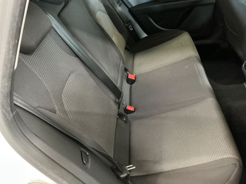 Seat Leon 1.6 TDI Business 2019 – снимка 31