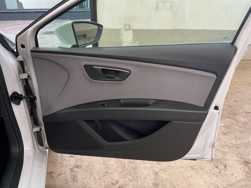 Seat Leon 1.6 TDI Business 2019 – снимка 23