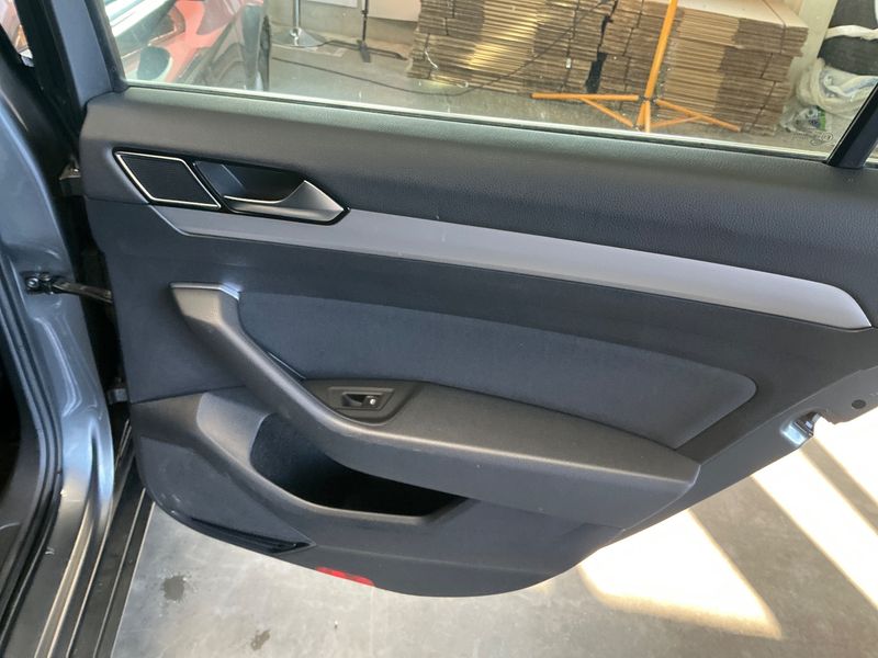 Volkswagen Passat 2.0 TDI Comfortline BlueMotion Tech 2017 – снимка 26
