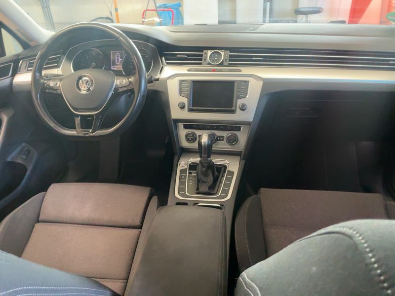 Volkswagen Passat 2.0 TDI Comfortline BlueMotion Tech 2017 – снимка 18