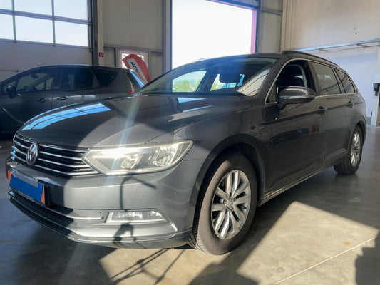 Volkswagen Passat 2.0 TDI Comfortline BlueMotion Tech 2017 – снимка 2