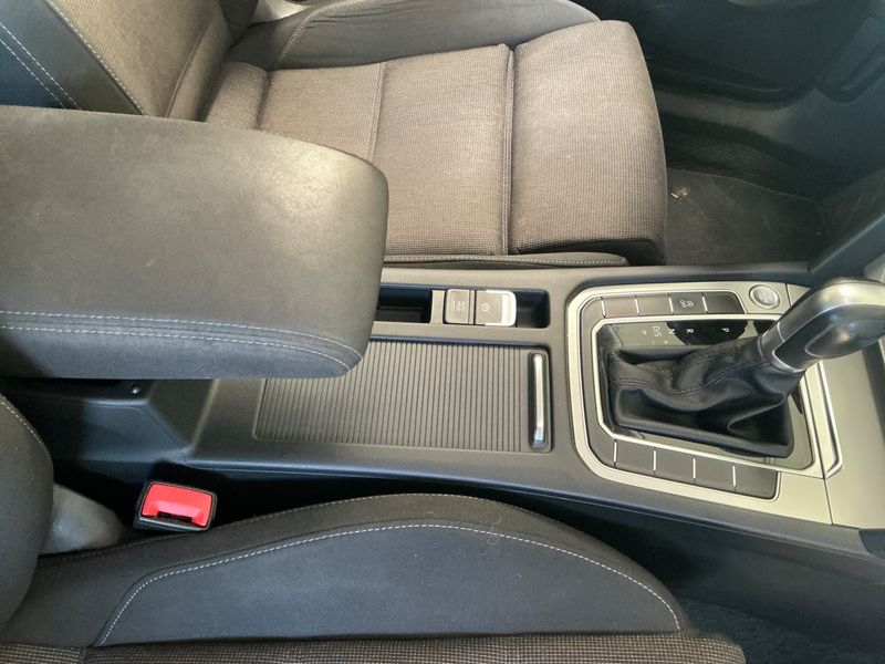 Volkswagen Passat 2.0 TDI Comfortline BlueMotion Tech 2017 – снимка 25