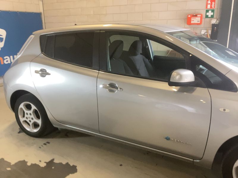 Nissan Leaf electric drive 80 kW Basis 2018 – снимка 10